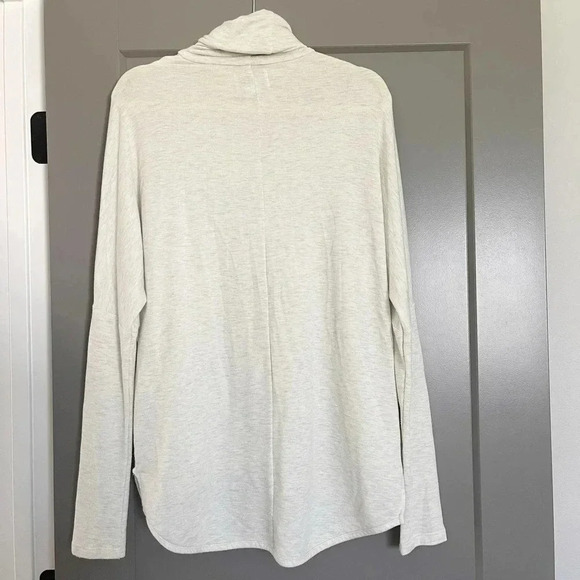 Madison & Berkeley Womens Stretch Turtleneck Long Sleeve Pullover Sweater Small - Picture 5 of 8